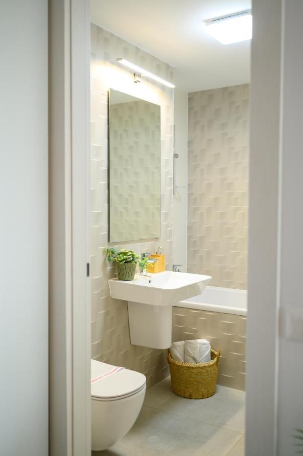 Appartamento North Twin Bucarest Esterno foto